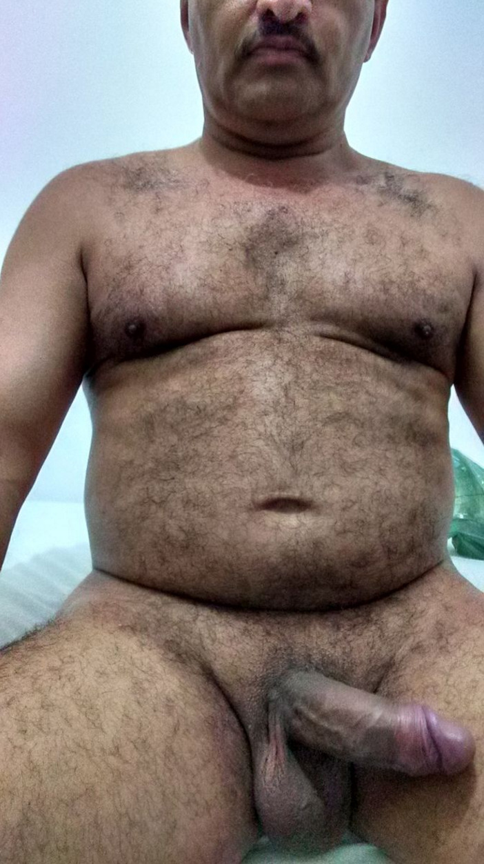 strongbearsbr:  ​​I’m back. Follow @STRONGBEARSBR  http://strongbearsbr.tumblr.com