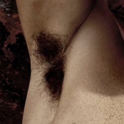 hunkbuddy:  Man I want to eat that black hairy armpit