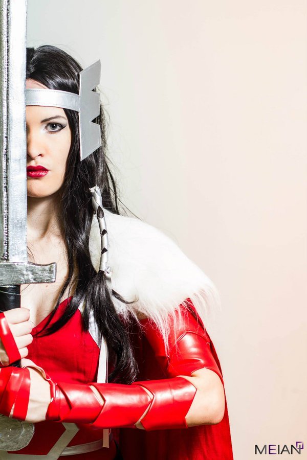 angelophile:  Lady Sif by LuceCosplay on Deviantart. Photography by Meian Photography