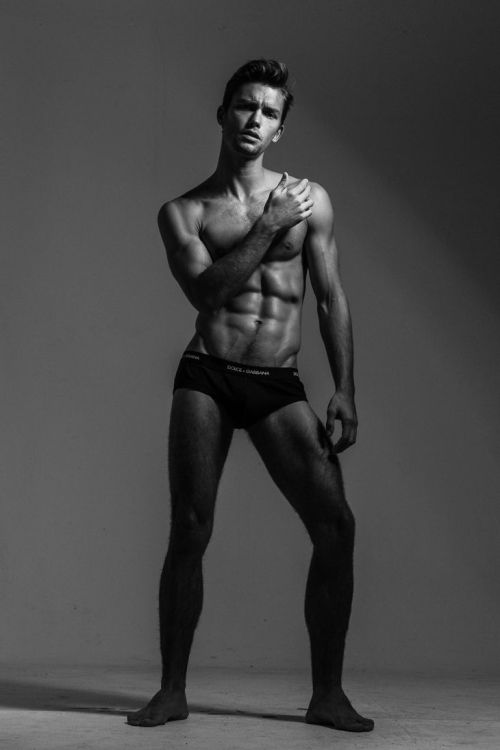 revorish:Lucas Garcez by Jeff SegenreichPortfolio updates by Jeff Segenreich feat. Lucas Garcez (FW'