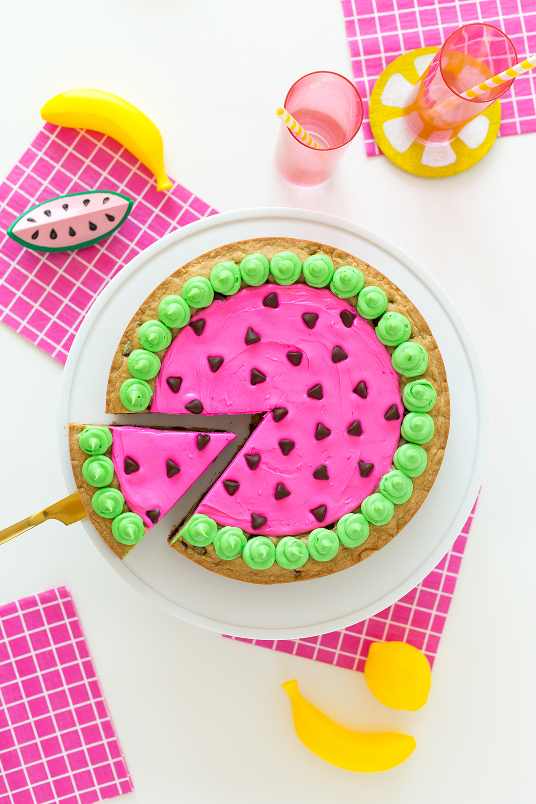 sweetoothgirl:Watermelon Cookie Cake