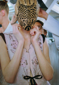 sfilate:  Backstage at Maison Martin Margiela S/S 2013 Haute Couture photographed by Schohaja 