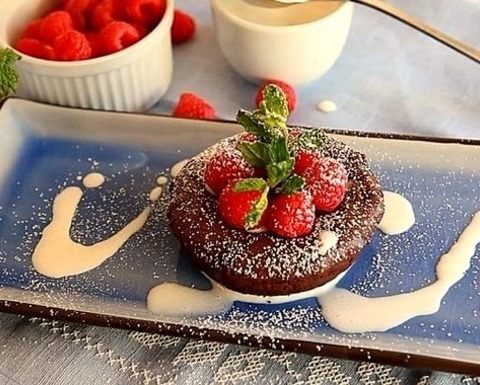 Chocolate Cakes With Liquid Centers - CakesCakes Made Of Warm, Gooey Chocolate. Ideal For That Commonplace