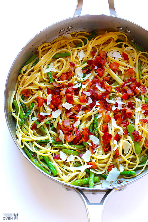 foodiebliss:  5-Ingredient Bacon Asparagus PastaSource: Gimme Some Oven