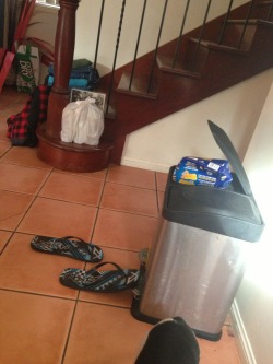 faith2u2:  tomfuckinmison:  australiansanta:  dad took his thongs off and they landed like this and it looks like a ghost is putting rubbish in the bin  meanwhile everyone in america pauses for a minute  You… You don’t call them flip flops? 