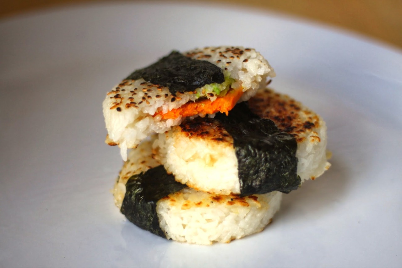 beautifulpicturesofhealthyfood:  Sweet Potato &amp; Avocado Yaki Onigiri: a great