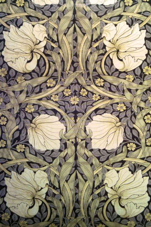 ruebella-b: Pimpernel wallpaper designed by William Morris 1876