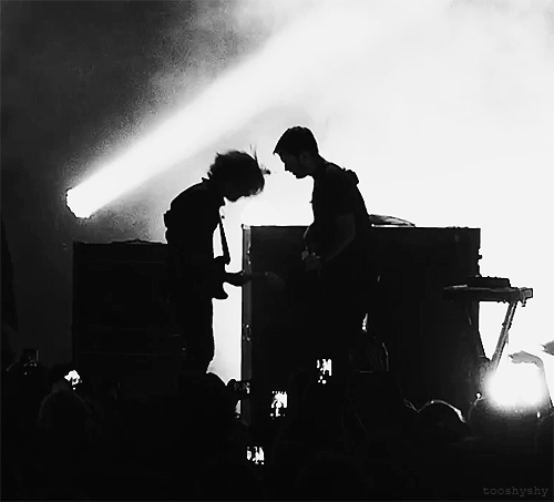 tooshyshy:// J A M M I N’ // x