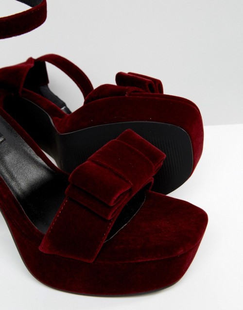 choisiwonthirstprincess: Senso Paige Wine Velvet Bow Platform Heeled Sandals