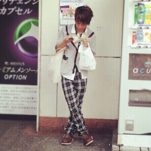 Sweet one reading a really cute manga (first in the train then in the street XD )