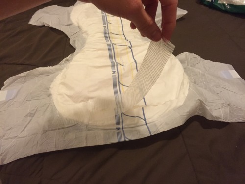 ld-ba: diapereddallas: Some followers have requested to see how I stuff my diapers, well here you go