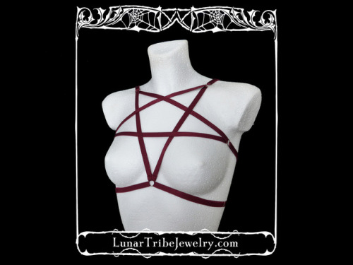 The Pentagram Harness is available in two colors: black and burgundy. I also make this Harness in wh