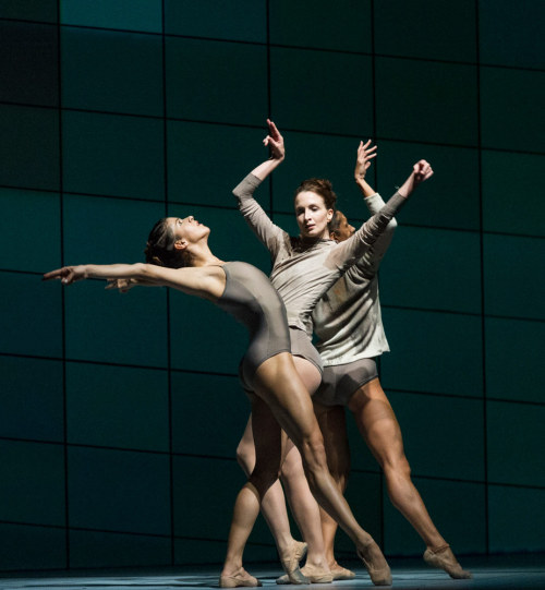 Mayara Magri, Lauren Cuthbertson and Francesca Hayward in Wayne McGregor’s Multiverse, Royal Ballet,