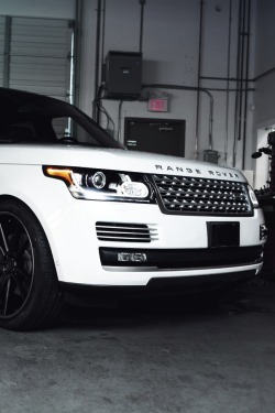 vistale:  Range Rover ADV1 | via