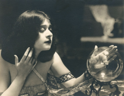 24hoursinthelifeofawoman:Theda Bara, 1919