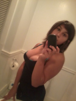 cleavage-n-downblouse.tumblr.com post 80941244466