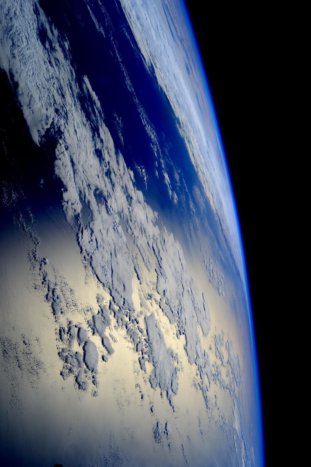 spaceexp:  Lovely shot of Earth From ISS astronaut Sam Cristoforetti via reddit