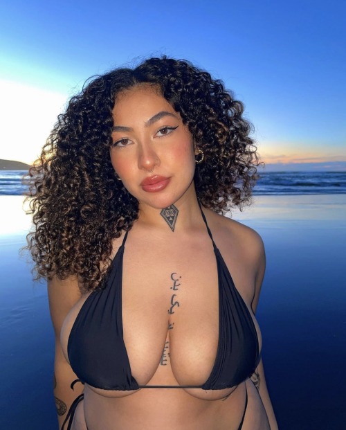 moonshinehighx:csmitty4u:robroyalty:CHECK!!!MoonSHINEhigh approved 🌊🌊🌊🌊💧