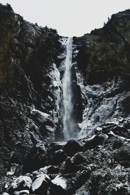 wolverxne:  Bridalviel Falls | by: { Julian Bialowas }