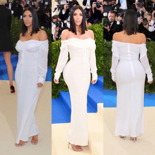 Kim Kardashian West at the 2017 Met Gala #kimkardashianwest #metgala2017