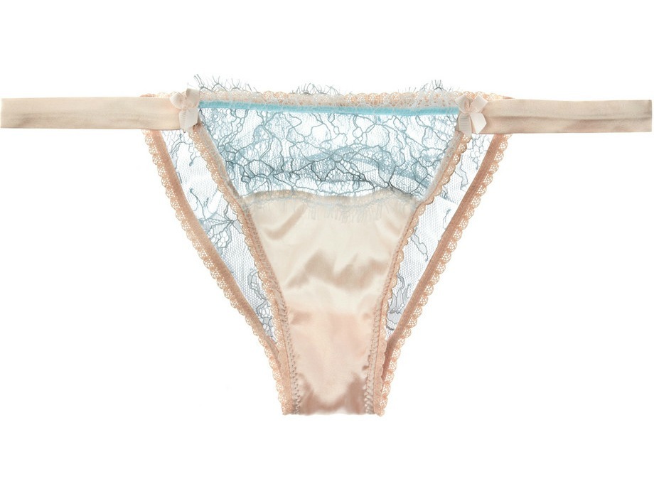 thelingerielesbian:  lingerworthylingerie:  x, x  This is one of my favorite bra
