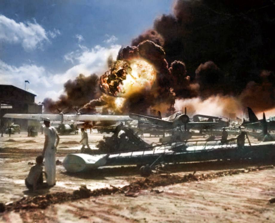 julietteandthejet:  December 7th 1941. Just before 8 a.m. on that Sunday morning,