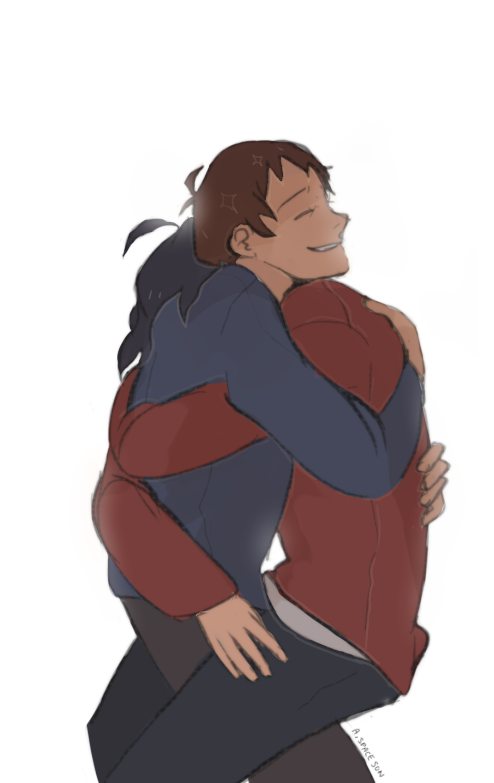 alienspaceson:  Lance + 4 hugsThe chin on shoulder hug, hug from behind, koala hug,