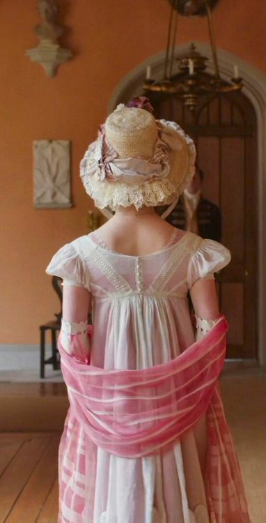 costumeloverz71: Emma Woodhouse (Anya Taylor Joy) Pink dress & scarf.. Emma (2020). Costume by A