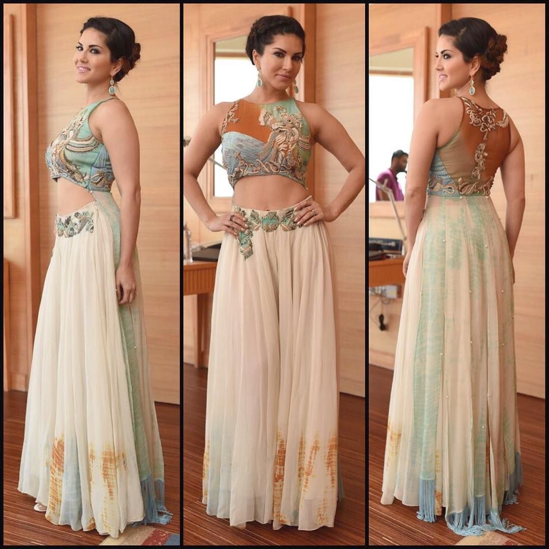 Love this outfit by Jaipur designer @ashnavaswani84  thank you for all the presents