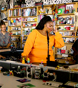 thoresque:If you can love my big, black ass at this tiny, tiny little desk…you can love yourself!Liz