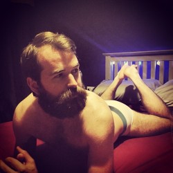 beardburnme:  stvnakn:  #bed and #ass lol. #selfie #gaybear #gaycub #gaybeard #bigbeard #gay #cub #otter #selfie #hairy #hairyguy #scruff #beardporn #tattoogay #gayboy #bearweek365 #woof #growlr #beardlove #tattoo #belfastgay  This boy drives me nutz
