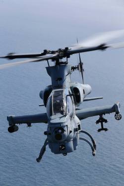 rocketumbl:  AH-1Z