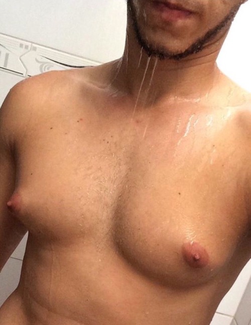 sexymanboobs: Mmmm…big handfuls of smooth tittie