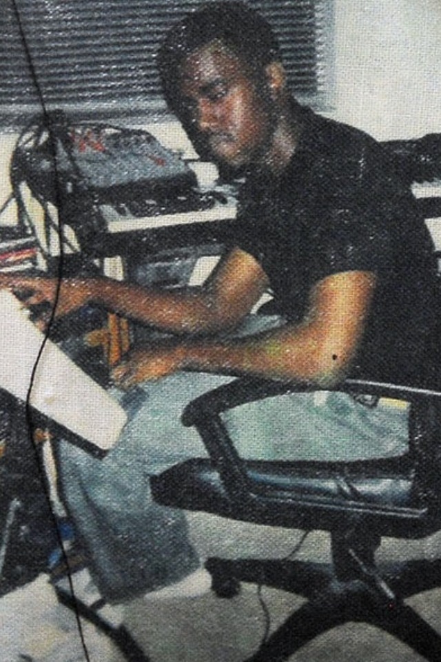 christmas-in-compton:  supamuthafuckinvillain:  ohlode:   Kanye would make beats
