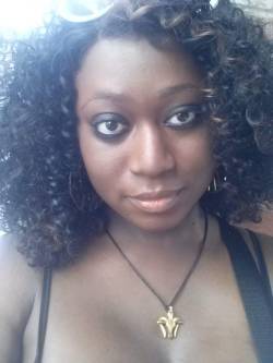 bloody-typhoid2:  wereharpy:  madame-typhoid:  #blackout #blackisbeautiful   You are so beautiful!  Aw thank you hun