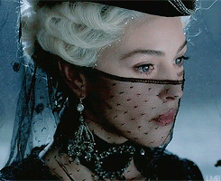  Monica Bellucci in Brotherhood of the Wolf        