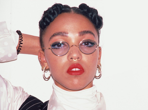 fkatwigs-fashionstyle:Ele-Magazine (Japanese)