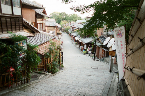 kienai:Kyoto Street (by JCLittle Photography)