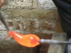 itscolossal:  Artist Sculpts a Horse from Molten Glass in Under Two Minutes [VIDEO]