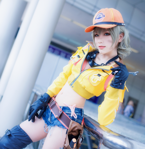 Cindy Aurum - Momo