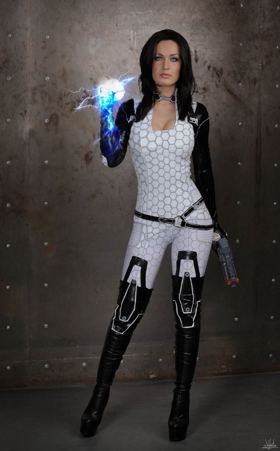 Source : http://sexykosplay.tumblr.com/