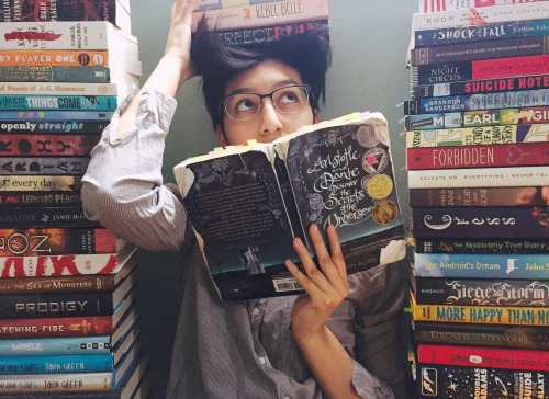 theworldofabookworm:books-fuckyes:I’m happiest when surrounded by books This is such a well loved Ar