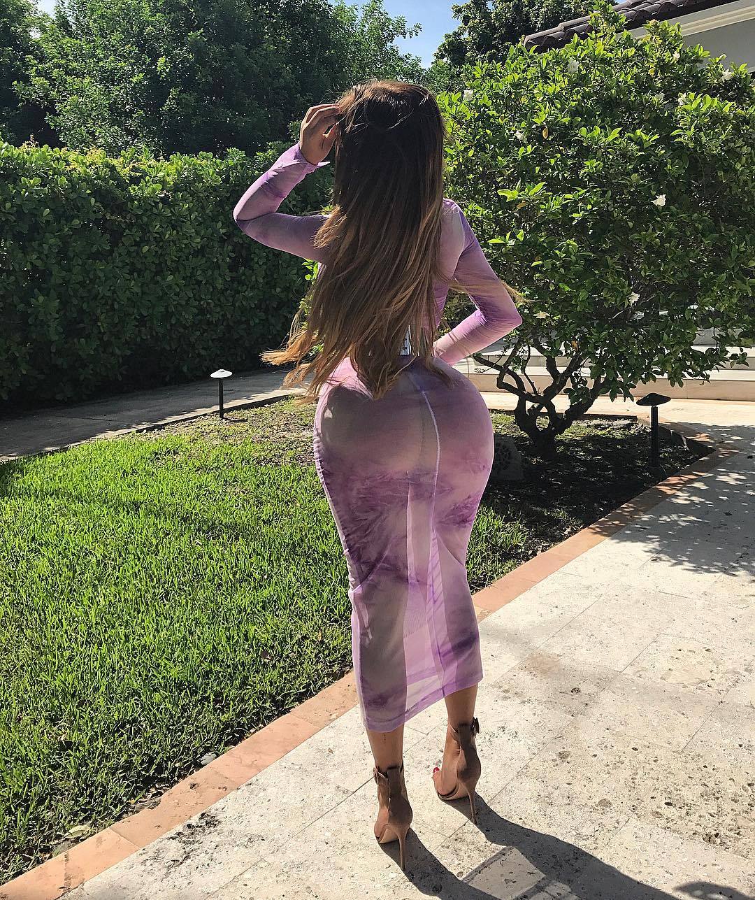 heelsland:   More pictures of hot girls in tight dresses, lingerie, sexy outfits,