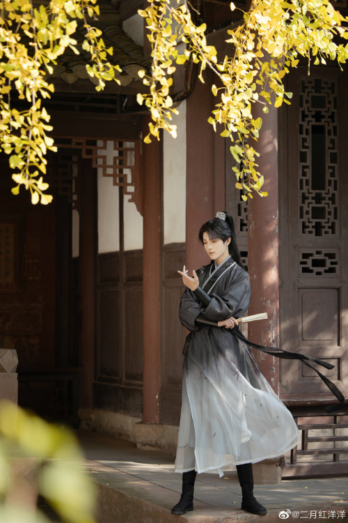 chinese hanfu by 绣罗衣