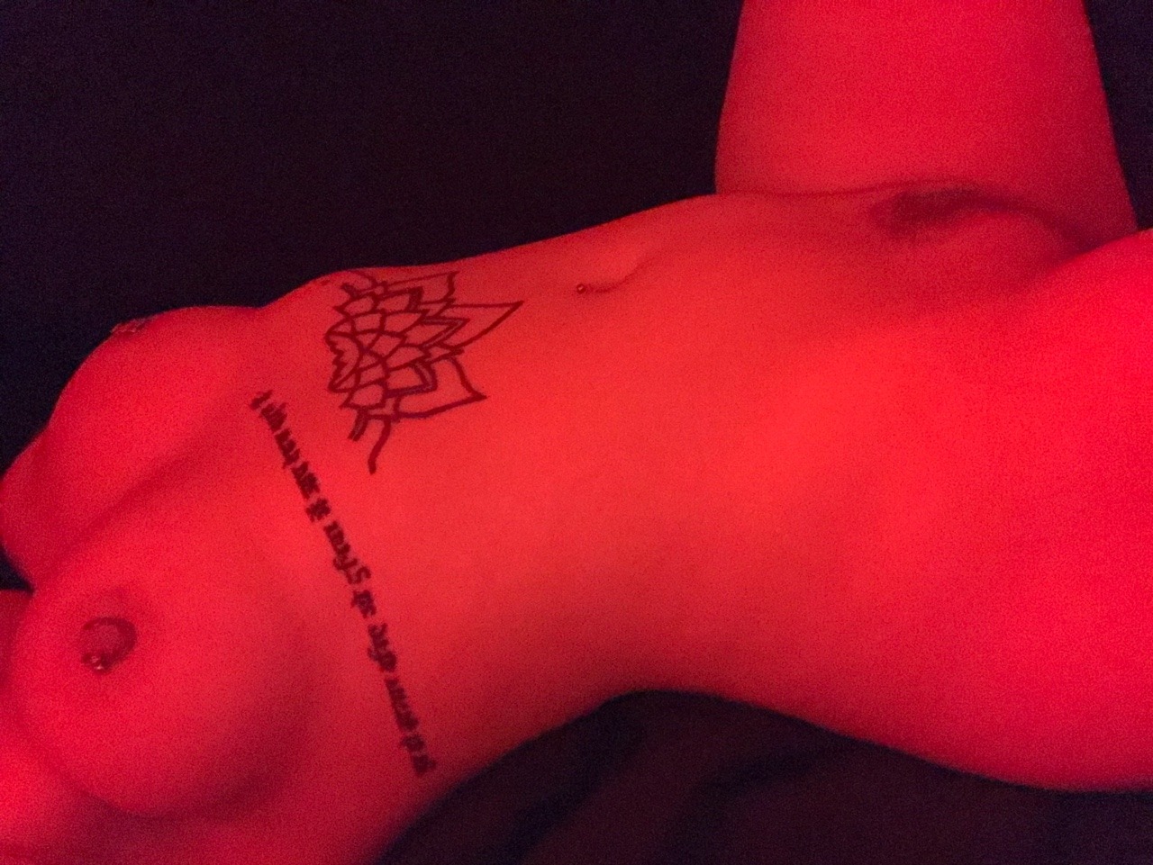 thissweetsweetasshole:  I’ve got love in my tummy and a tiny little pain.