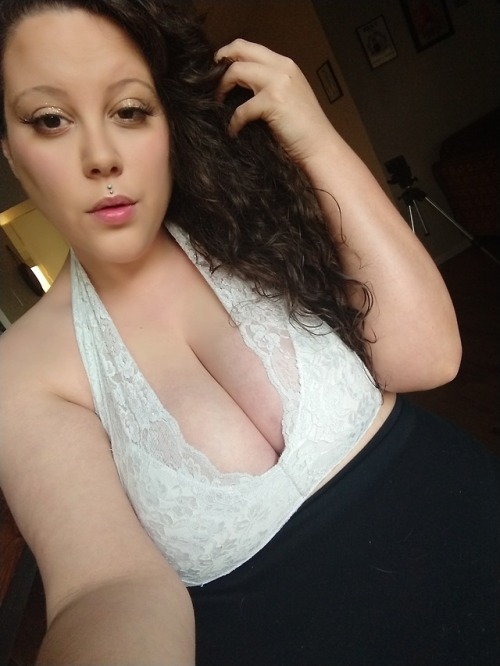 thesexychubbs: New content on ManyVids!  Use code Sex6537 for 25% off on vids or my Snapchat!  Https