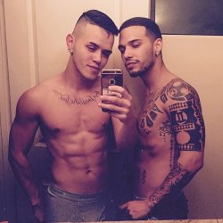 betomartinez:  Thanks guys for the hot pic.  Hit them up at:IG:    markdeelau  Beto’s Corner Please send pics to:Por favor manda tus fotos a:betomartinez2008@gmail.comhttp://betomartinez.tumblr.com/