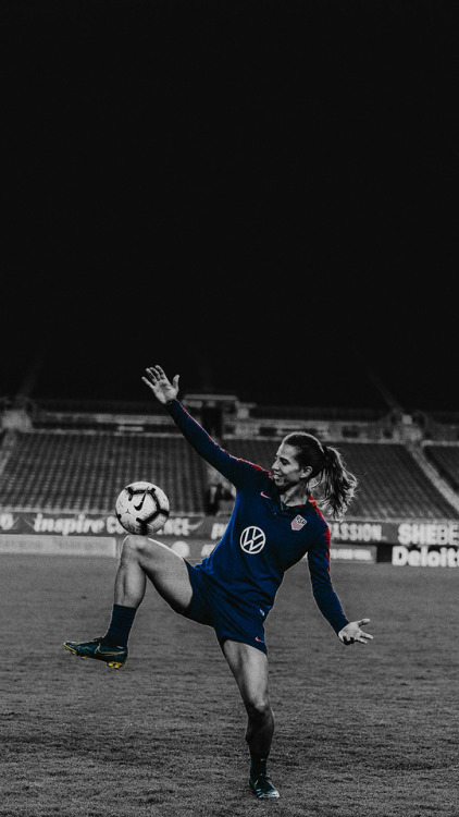 [requested] Tobin Heath lockscreenslike/reblog if you save/use© adb.photos