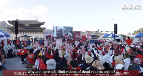 radblinkzen:neshamama:xMay the radfems in Korea stay safe with their protests