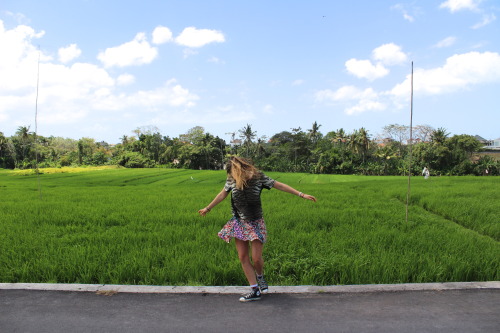 getyourhandsoutofmycookiejar:Dancing in the Rice fields, Canggu Bali.
